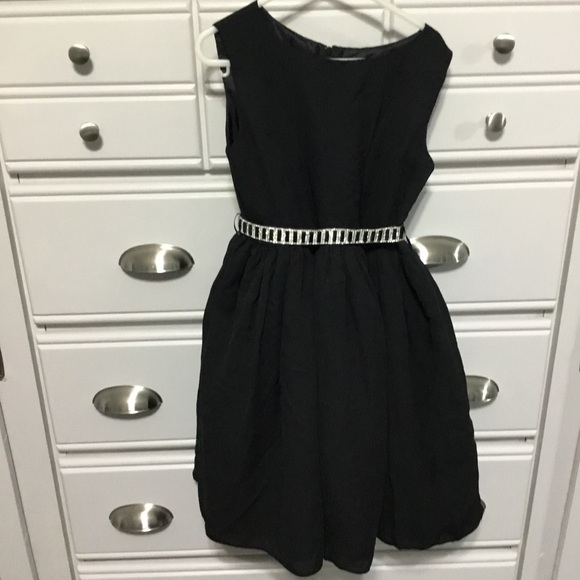 Ellie Kids Black Full Sleeveless Dress with Rhinestone Embellished Belt size 8 - Picture 2 of 7